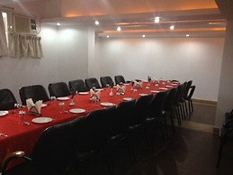 Grand Bee Hotel