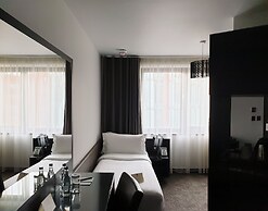 The Westbridge Hotel