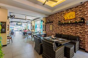Hallo Patong Hotel & Restaurant