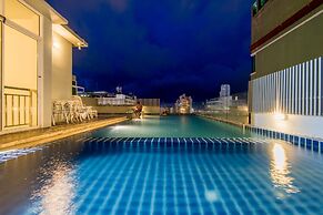Hallo Patong Hotel & Restaurant
