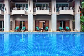 Thanthip Beach Resort