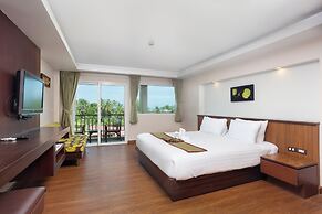 Thanthip Beach Resort