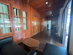 Tharathip Resort