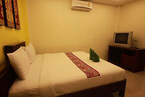 Tharathip Resort