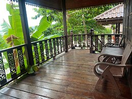Tharathip Resort