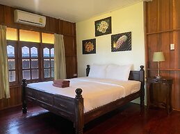 Tharathip Resort