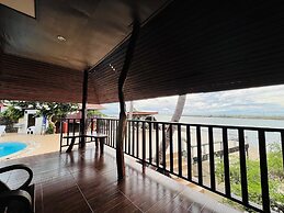Tharathip Resort