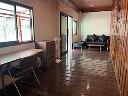 Tharathip Resort