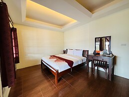 Tharathip Resort