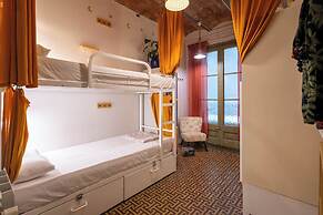 Primavera Hostel