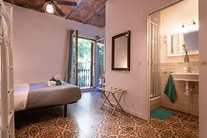 Primavera Hostel