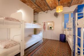 Primavera Hostel
