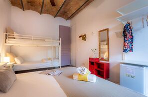 Primavera Hostel