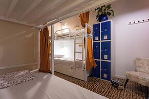 Primavera Hostel