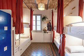 Primavera Hostel