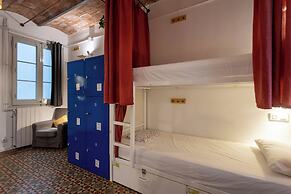 Primavera Hostel