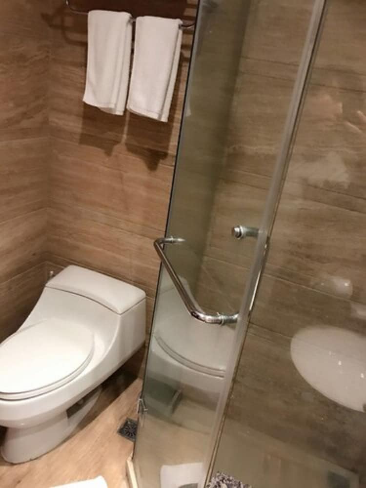 Jing'an Ziyuan Apartment