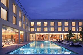 Courtyard by Marriott Kochi Airport