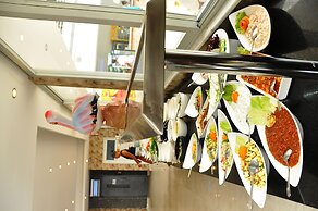 Acar Hotel