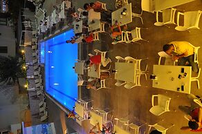 Acar Hotel