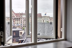 Moment Hotels