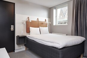Moment Hotels