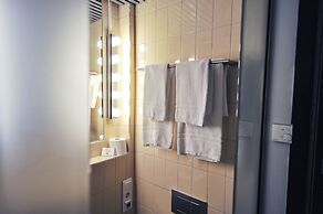 Moment Hotels