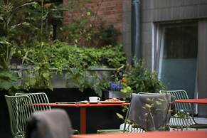 Moment Hotels