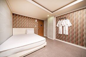 Top Motel