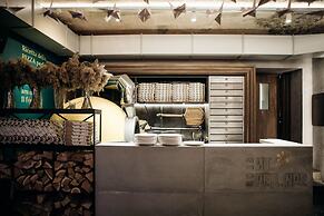 Hotel 19
