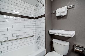Best Western Plus Eastgate Inn & Suites