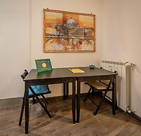 Difronte ai Musei Vaticani