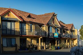 Harbourside Lodge