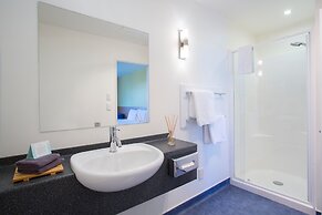 Harbourside Lodge