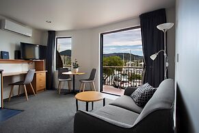 Harbourside Lodge