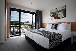 Harbourside Lodge
