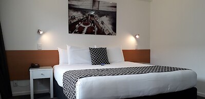 Harbourside Lodge