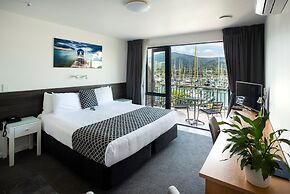 Harbourside Lodge