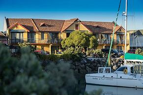 Harbourside Lodge