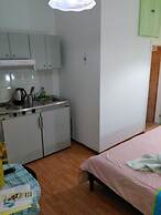 Smaragdi Rooms for Rent