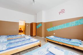 Tara Hostel