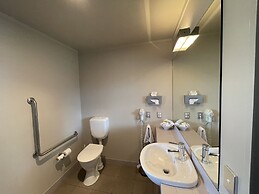 Bentleys Motor Inn