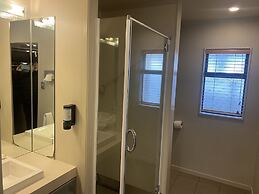 Bentleys Motor Inn