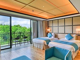 Fusaki Beach Resort Hotel & Villas