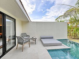 Fusaki Beach Resort Hotel & Villas