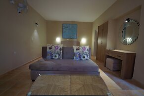 Rouda Bay Hotel