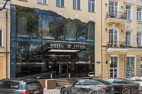 Aleksandrovskiy Hotel