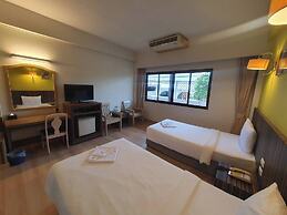 Bunjongburi Hotel