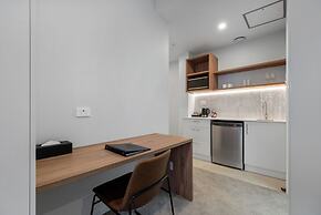 Southwark Hotel & Apartments