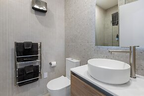 Southwark Hotel & Apartments